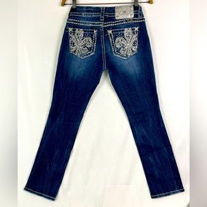 Miss Me Woman’s Straight Jeans Size: 26